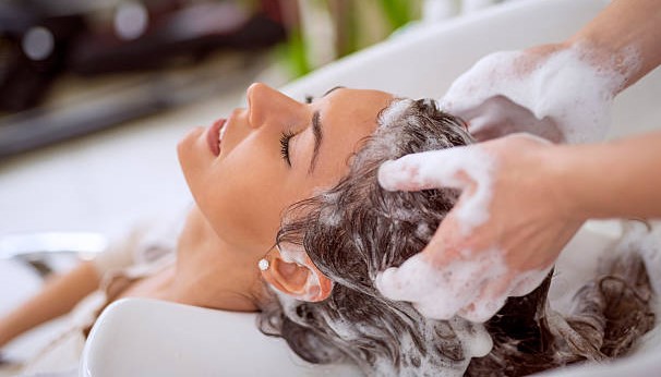 Shampooing, Conditioners & Treatment